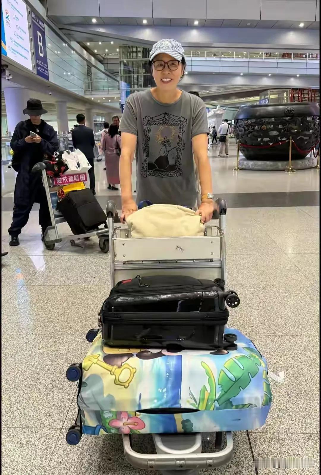 郎导越来越漂亮[鼓掌][鼓掌][鼓掌]