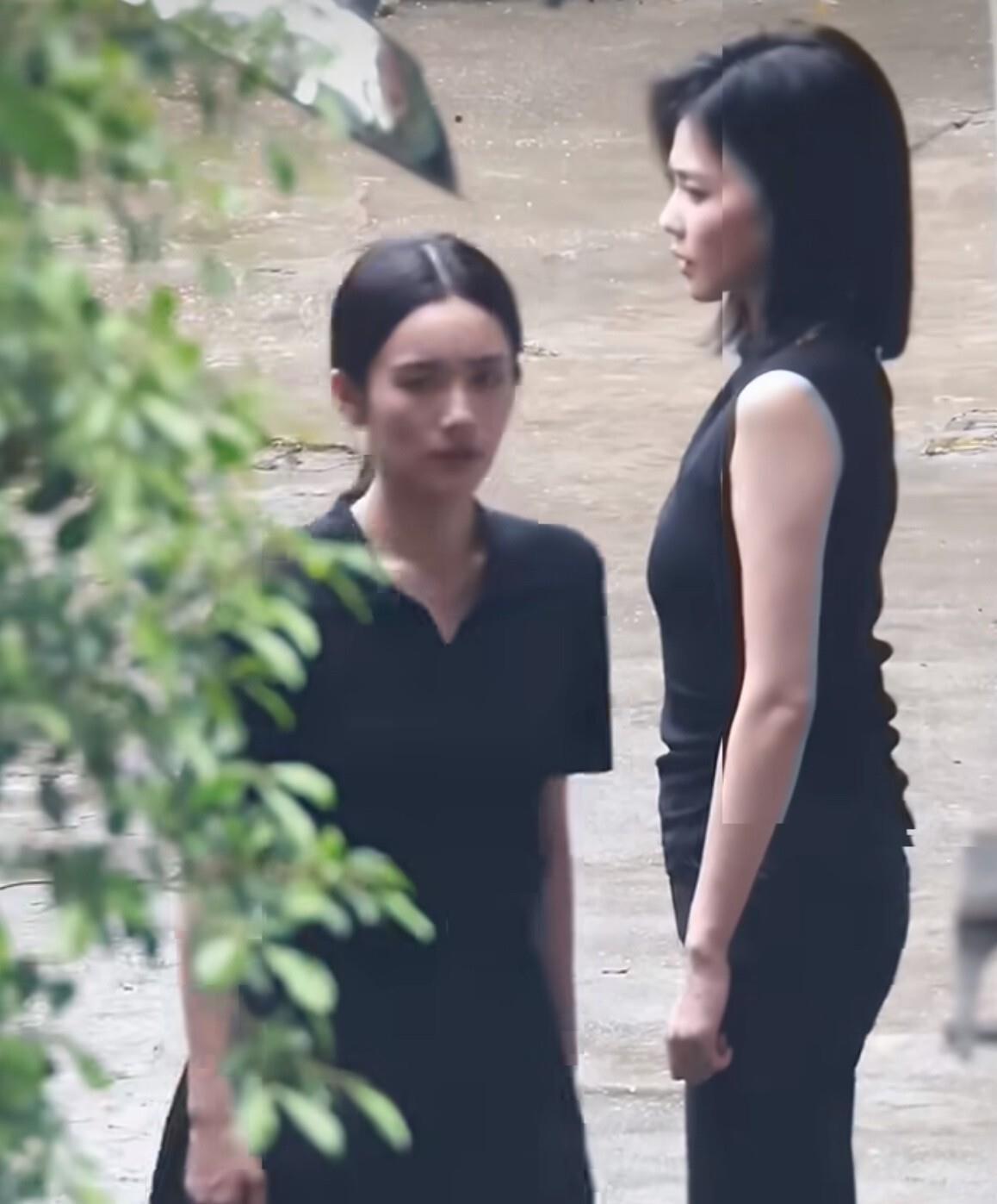 粉丝公开喊话让自家偶像减肥，这事放内娱真不多见。9月10号，白鹿粉丝集体督促她锻炼。起因是剧组路透图
