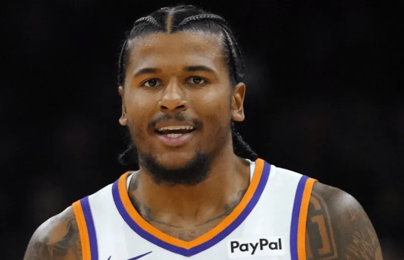 有一说一杰伦格林确实天赋是有的但塞拉斯摆烂那几年确实影响了比赛很多个回合