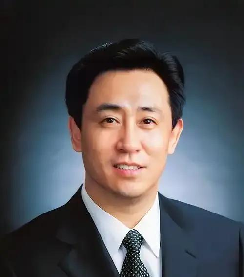 当我们举国欢庆雅鲁藏布江水电站开工典礼的时候，当我们为这个世界最宏伟的水电工程骄