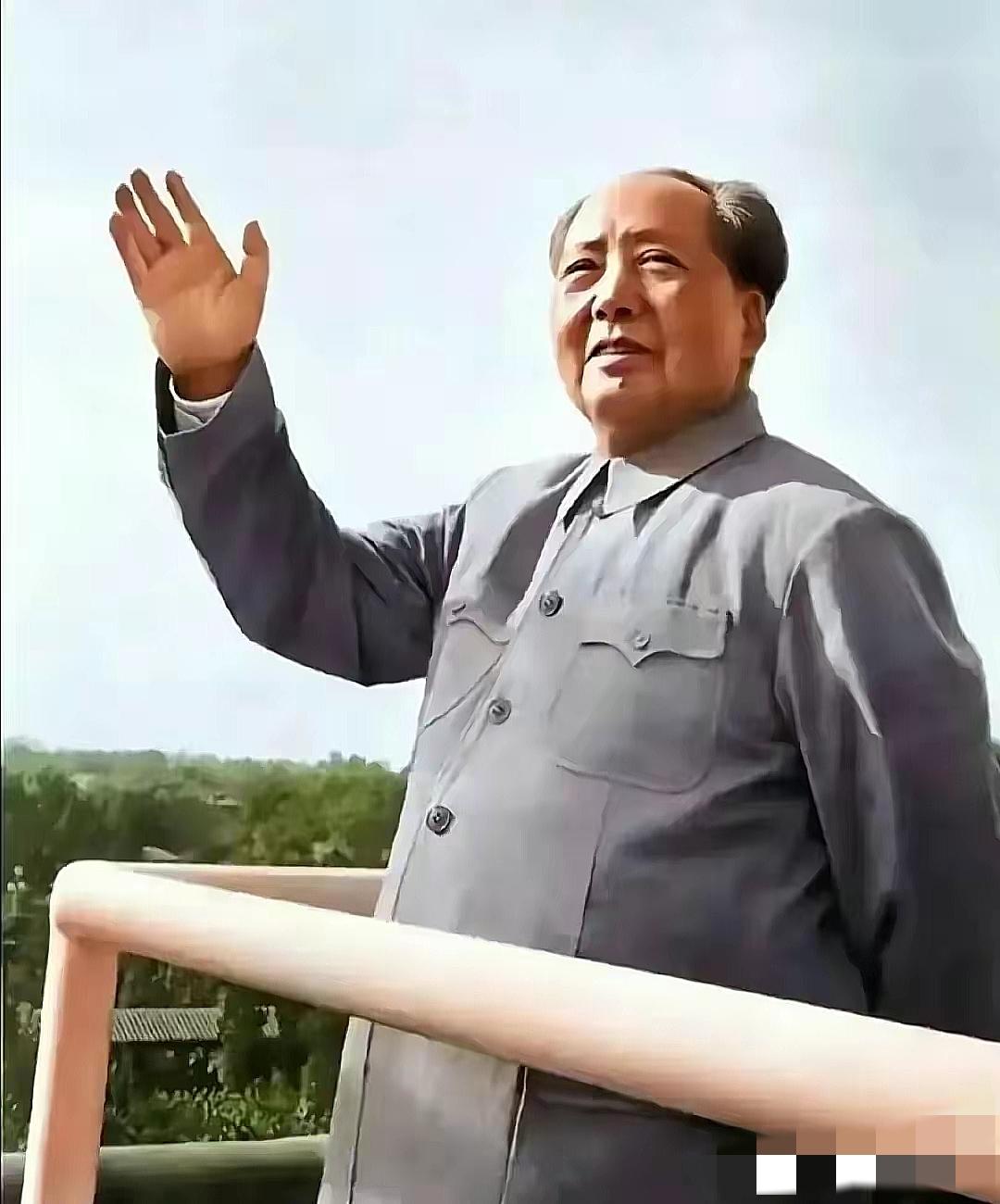 在正能量的字典里，毛主席的话永远是最有分量的。无论是“问苍茫大地，谁主沉浮