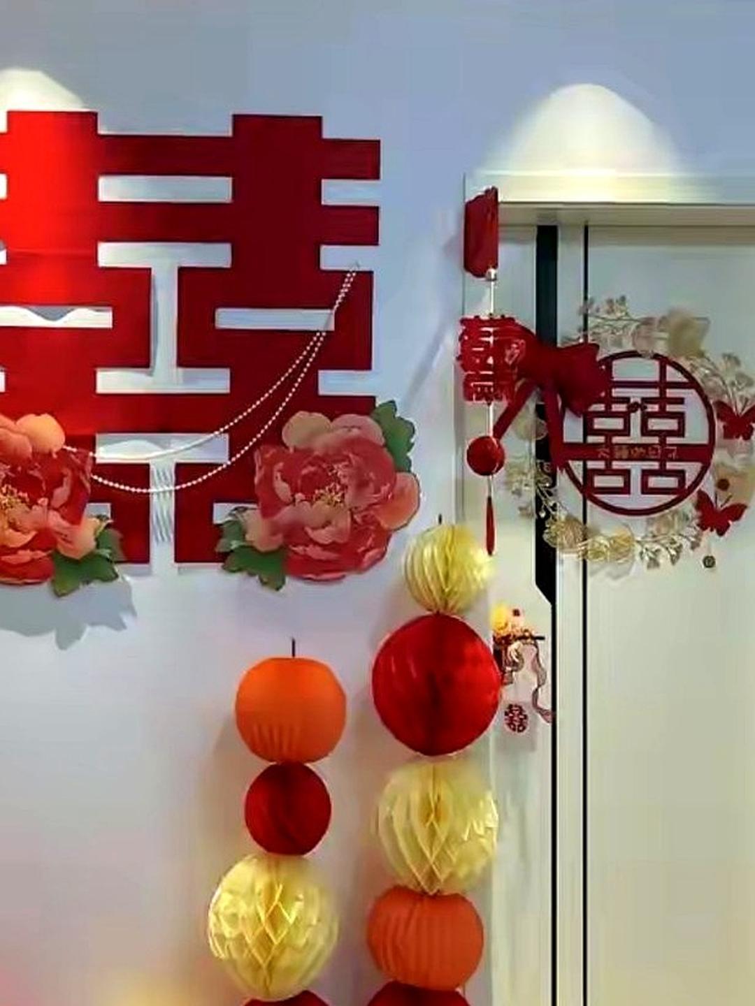 刚刚结婚不到一个月离婚了。​同事的儿子刚刚结婚不到一个月，昨天离婚了。原来她儿