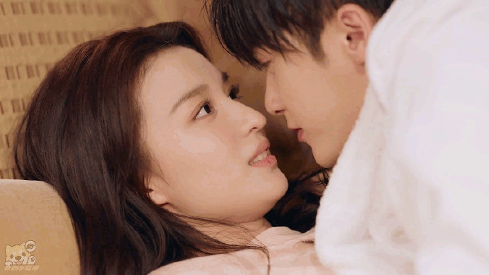 王楚然檀健次亲热戏🆚王楚然杨洋亲热戏，喜欢和抗拒一目了然……