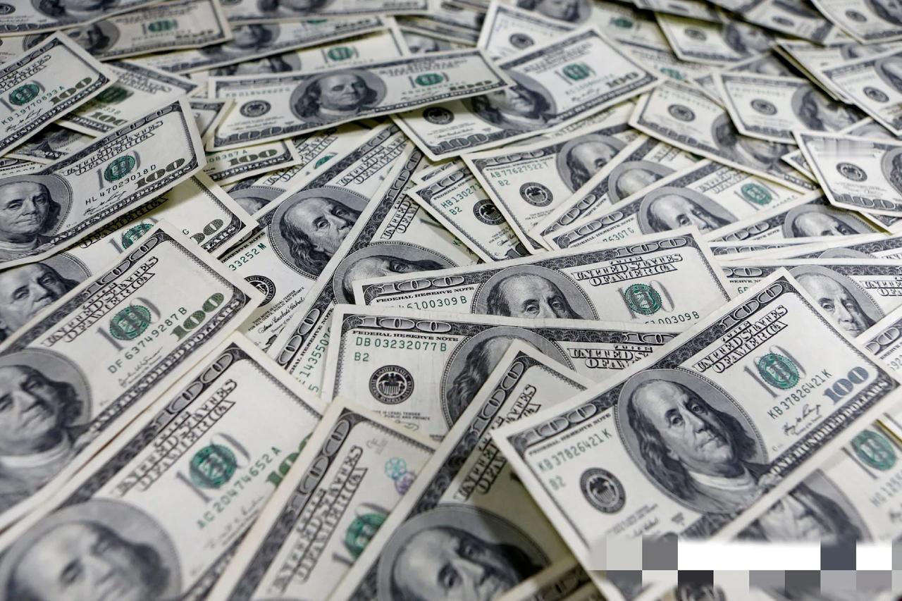 干得好！中国拒接8500亿美债，非常直接地拒绝。这是一个信号，也是一个时代的结