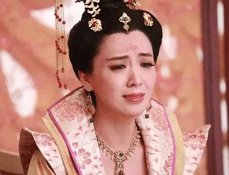 公元713年，长安城血雨腥风。7个宰相，5个被杀，1个自杀，太平公主逃进佛寺躲了