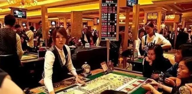 澳门赌场有个耐人寻味的现象：要是你运气好赢了2000万，想揣钱走人，赌场大门