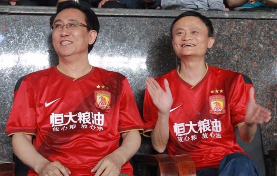看到一张图片，想起马云，真是让人感慨万千。不得不承认，马云好像把好运气一下都用