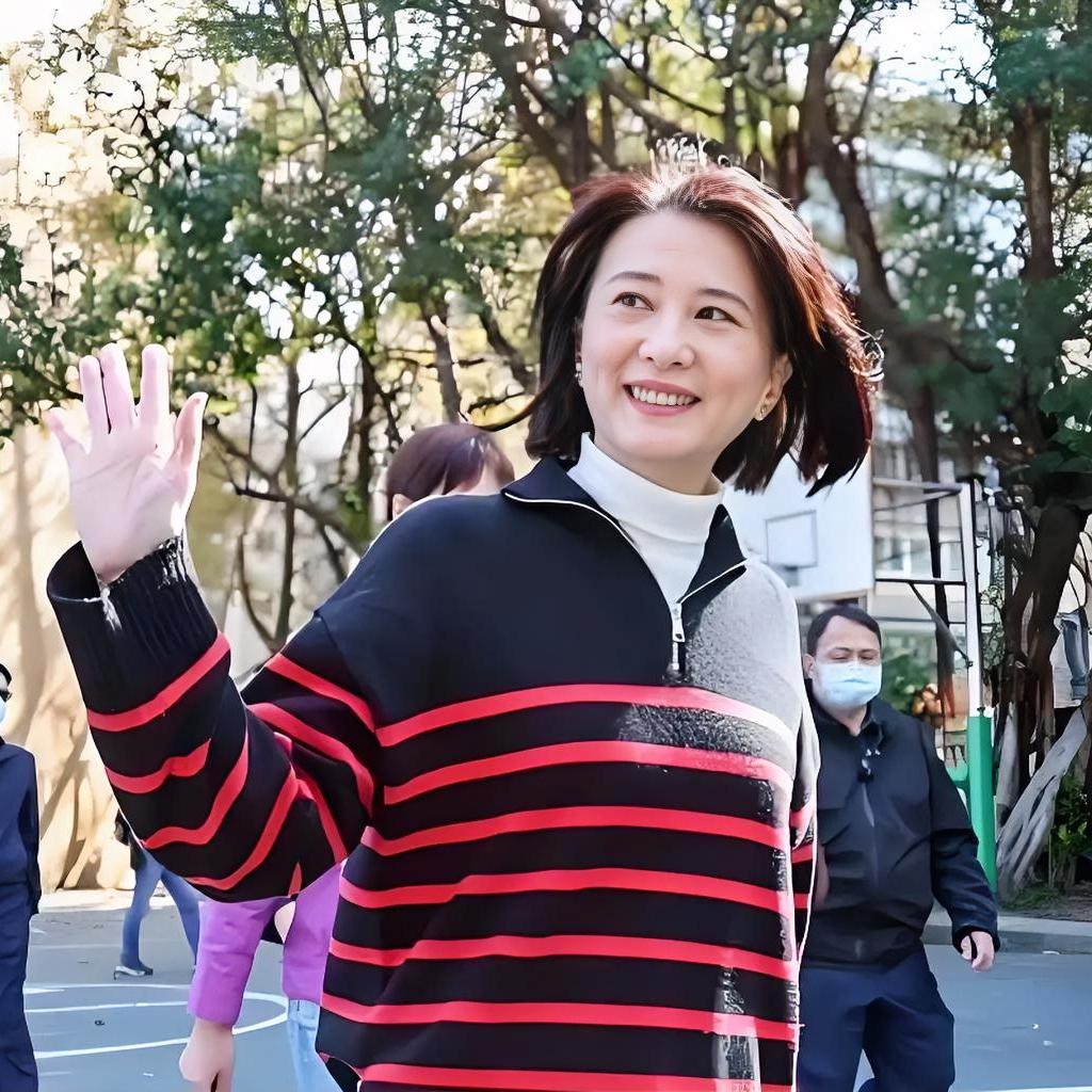 “台独”分子“跪美”已经毫无底线了，竟然鼓吹发芽的马铃薯还能吃！国民党籍“立委”