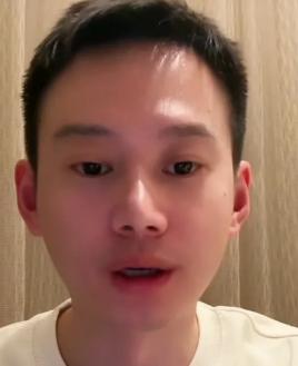 周雨够朋友！周雨这趟德国去得值德甲以前没多少人在意樊振东一去比赛周雨