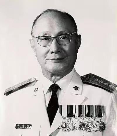 🌛国民党二号人物，毛主席唯独不接受他投降，周恩来怒斥他是千古罪人，老蒋也坦