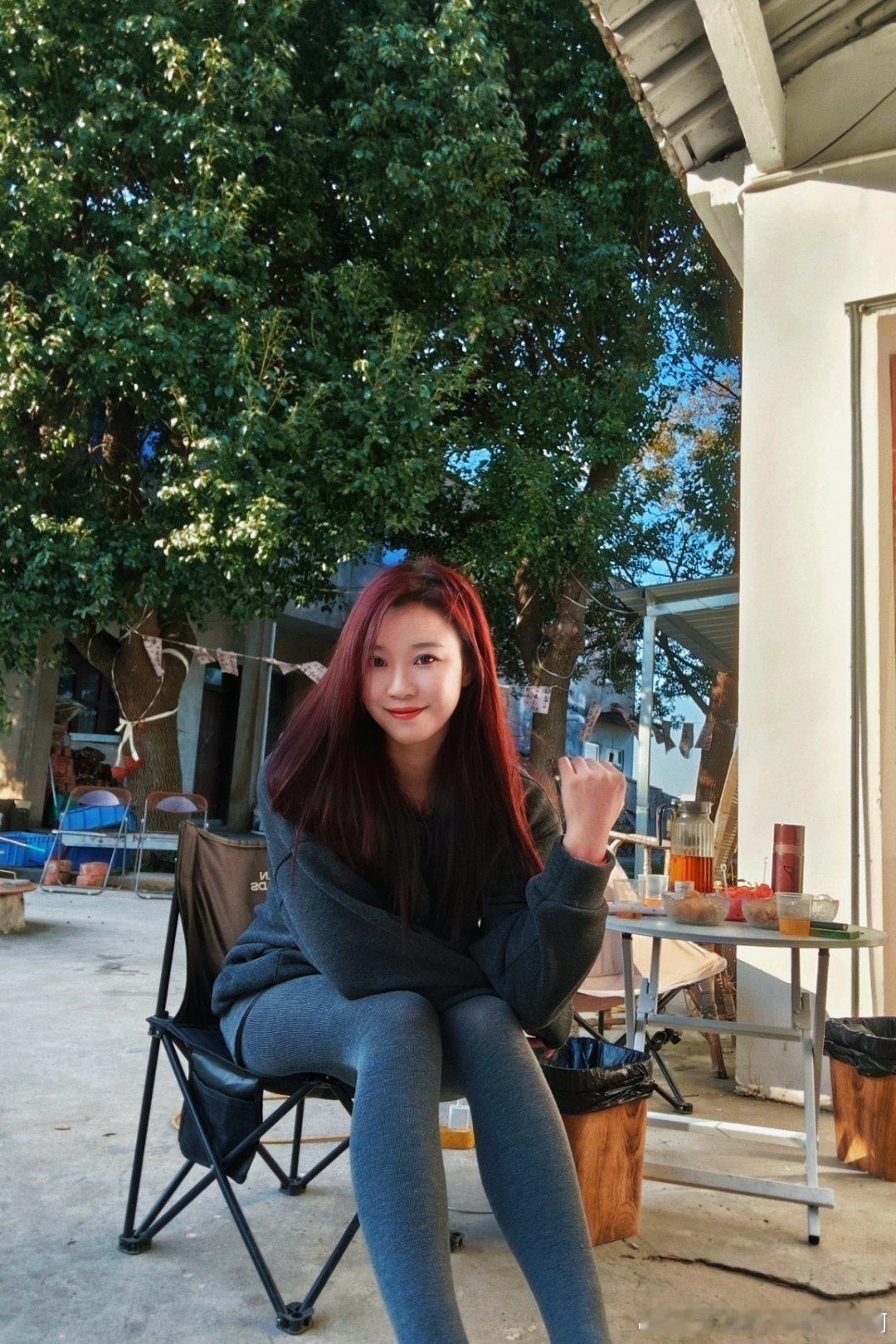 “我遇见了一束光日落时又还给了太阳”