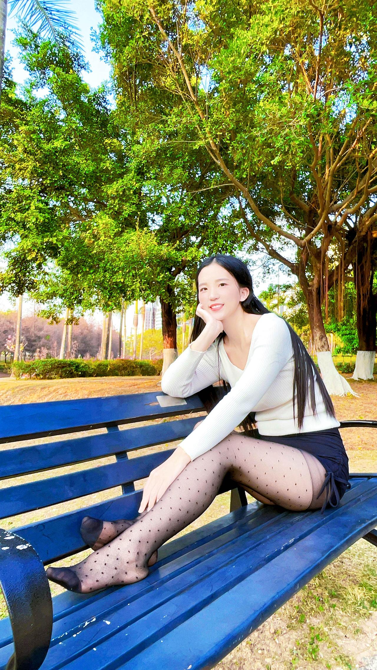 此时此刻，你在返程的路上吗？还是在家里过破五美女黑丝性感春节