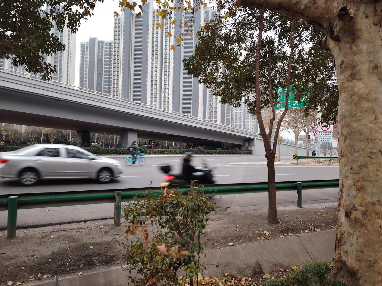 教师退休后，回不回原校呢？有位退休老师，他女儿在加拿大工作，他曾在那里住过一阵子