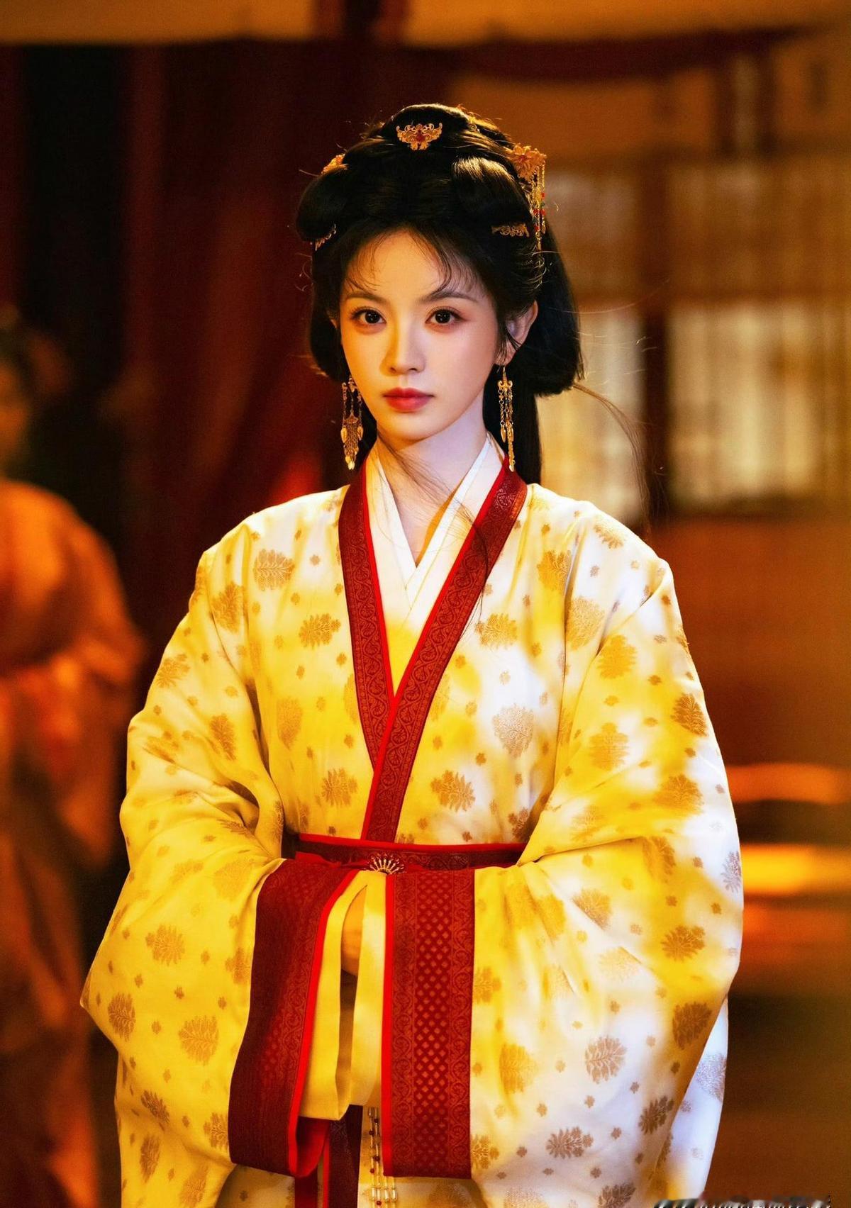 4500万税款砸掉了宋祖儿的古装剧女主角。田曦薇在2024年4月签下合同，拿到