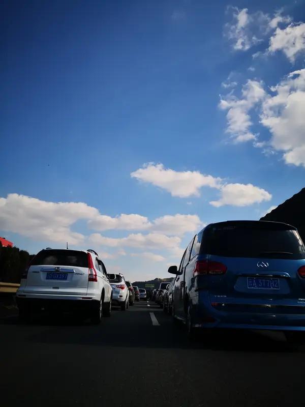 🚨事件回顾：一下车就倒下了新闻发生在杭州，当事者是两位62岁的阿姨：