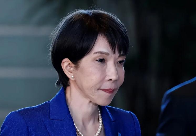 高市早苗内阁上调签证费的消息还没冷下来，亚运会赞助商就先把退路写进了合同：中国队