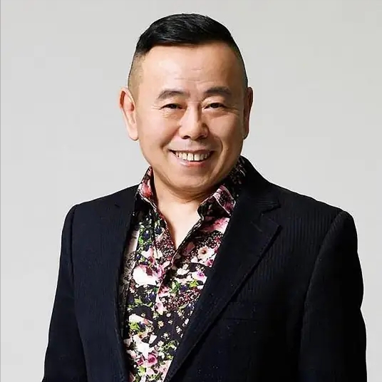 1998年，潘长江看中北京一套紧临长安街的房子，面积足足有266平，进门就是硕大