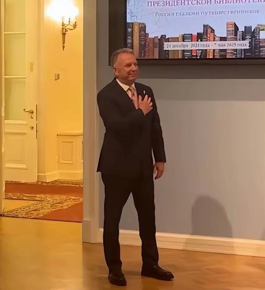 美国特使访问俄罗斯的细节已经暴露了他的秉性。前段时间，特朗