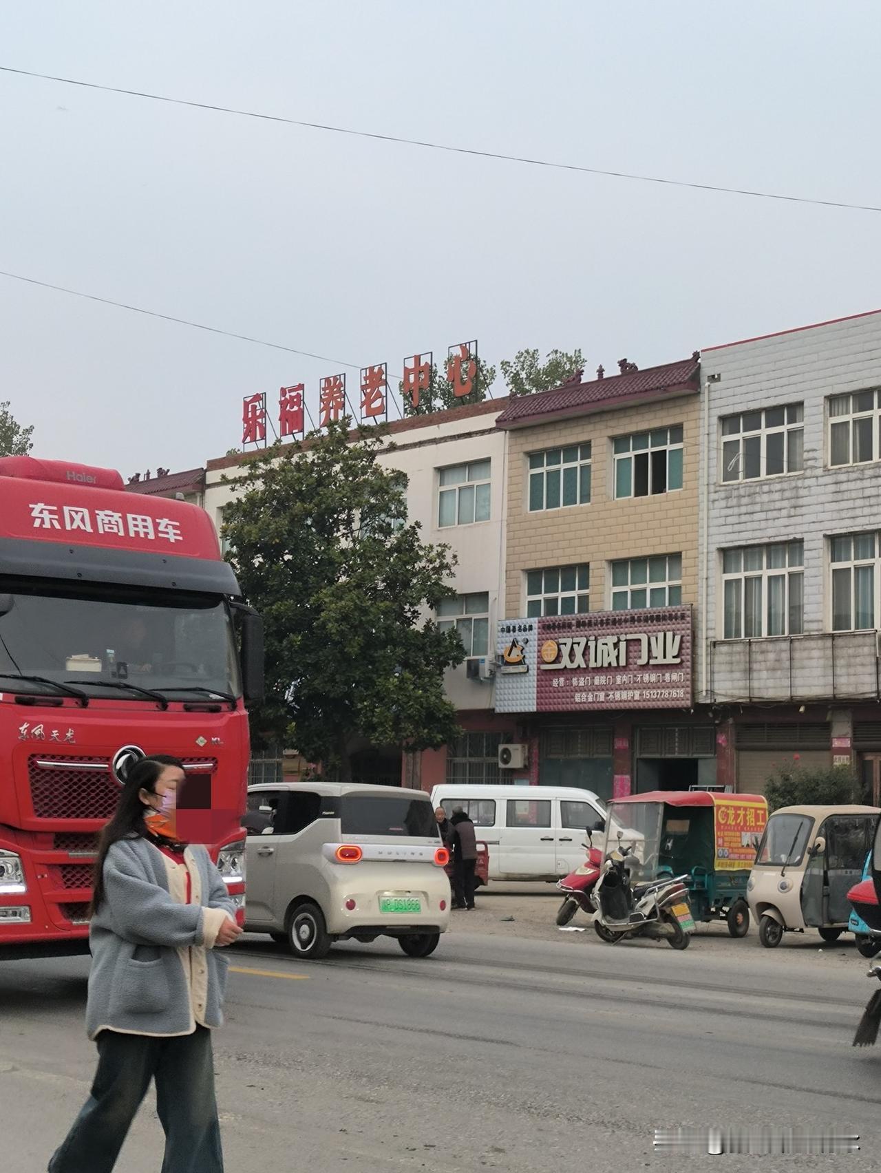 说未来几年房价还要暴涨的人，估计要么是持有多套房产的，要么是房贷尚未还清的，而开