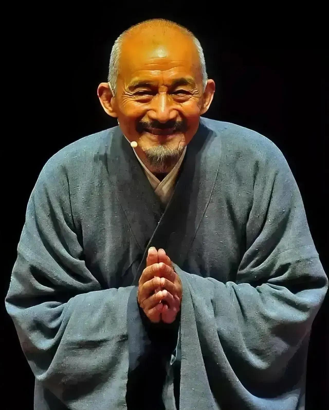 弘一法师说：“清醒点，其实有些人什么都给不了你，只会影响你的情绪，人到中