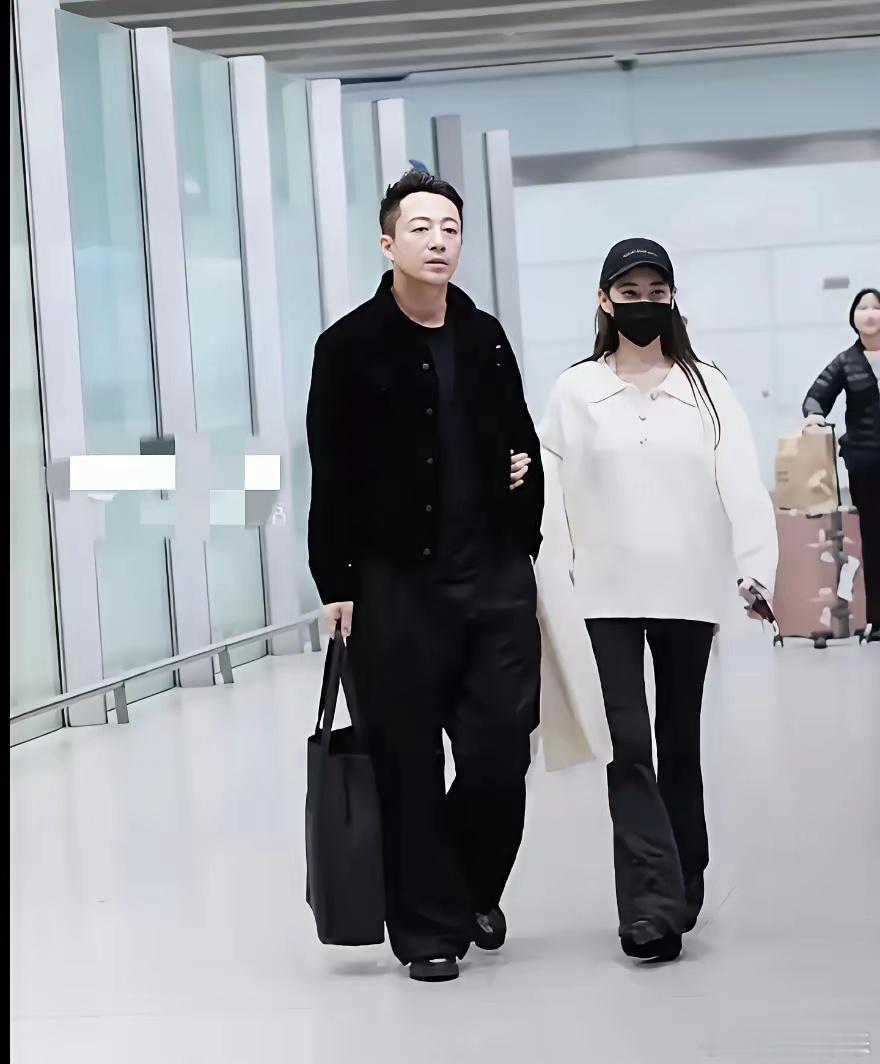 一边是北京的家，一边是台湾的孩子，汪小菲这两年简直成了空中飞人，但他宁愿自己累，