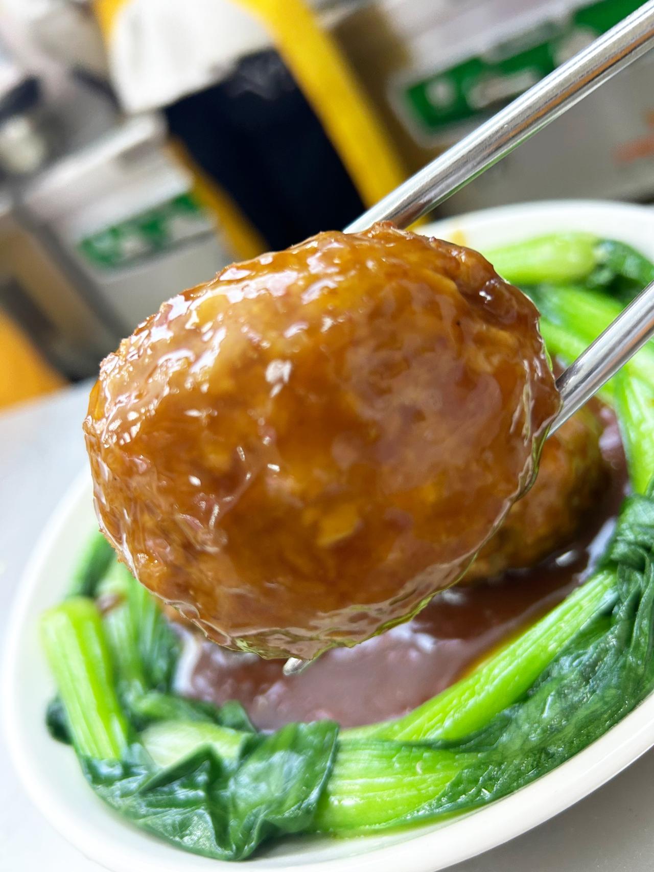 美味肉丸配青菜，健康又营养！🍜🥗瘦肉肉丸肉丸菜