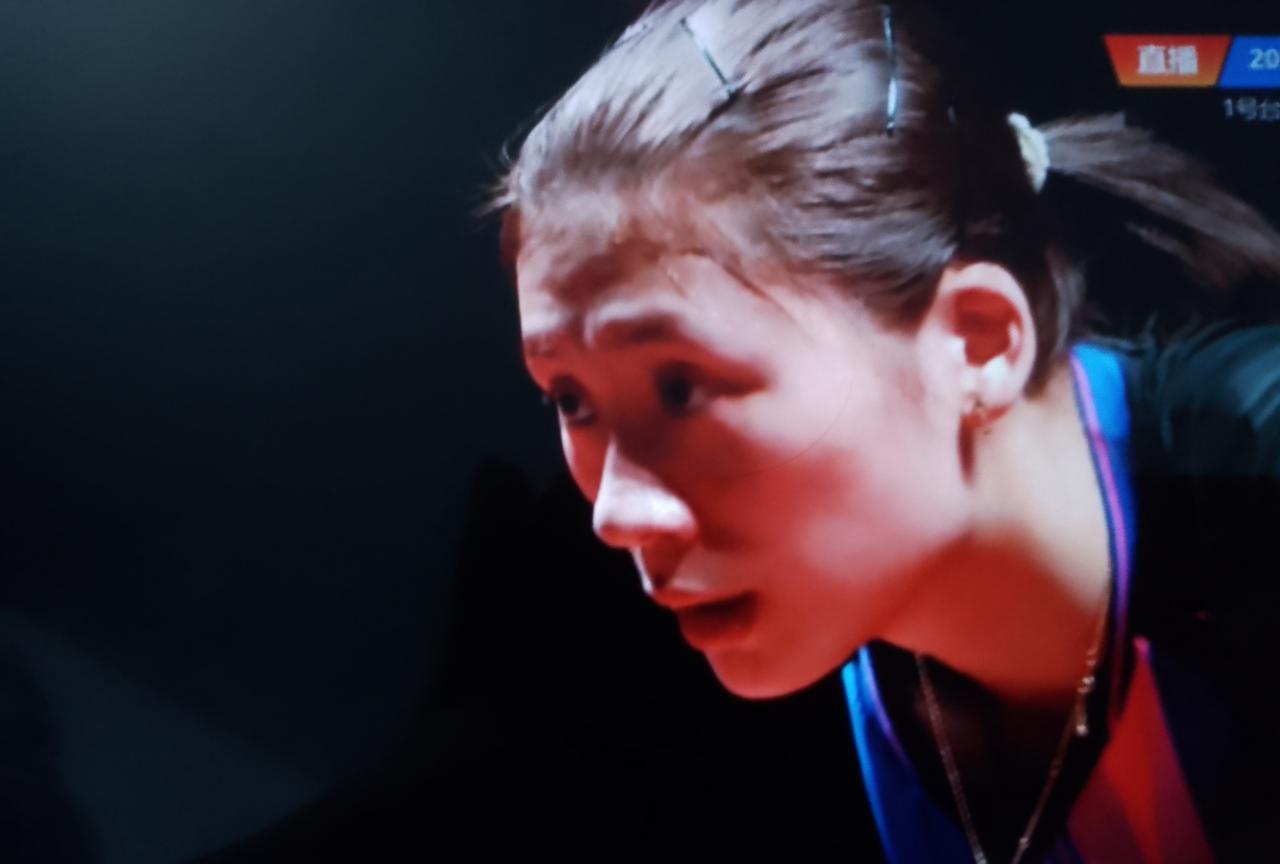 陈熠近期连续赢了世界前三大主力，今天对阵排名第五的王艺迪，先输一局后，陈熠后面一