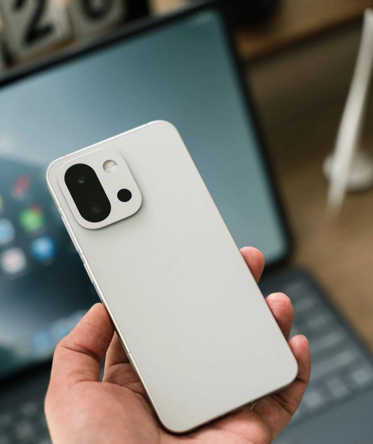 一加13T已经很舒服，一加15T会有多爽？一加15T最近陆续释放的信息更多了，再