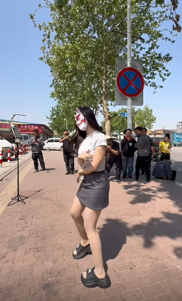 直播为什么要把脸挡住？
