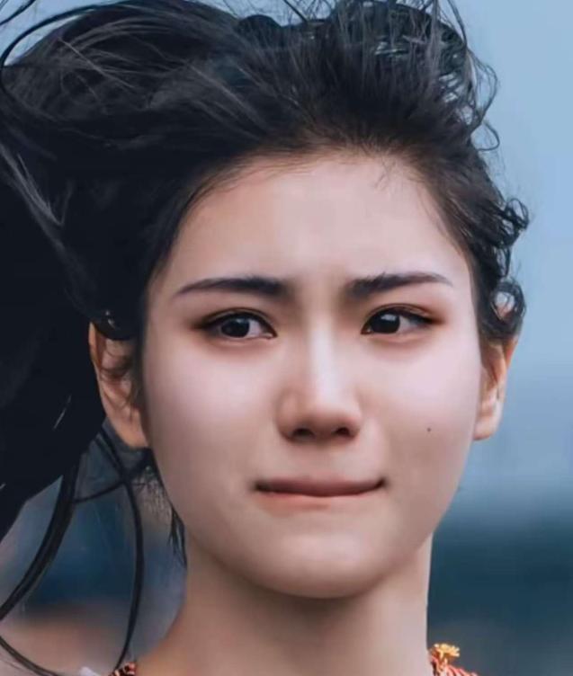 网友们吐槽夏思凝越来越像一个网红，一个花瓶而不是运动员，刻薄留言不胜枚举：“当初
