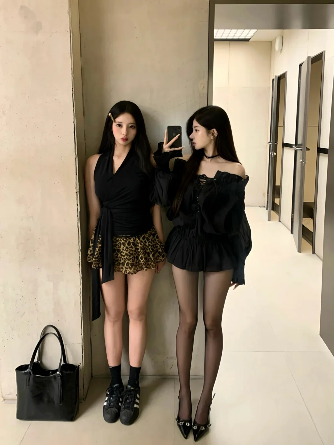 和姐妹约会的3套look