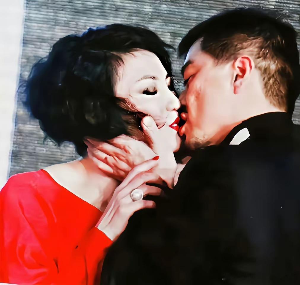 李亚鹏这魅力谁顶得住！难怪刘嘉玲直言王菲曾深爱他！！！