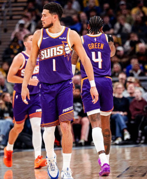 我有个看法，其实布克和格林不用这么多出手和得分，需要阿伦奥尼尔还有鸡皮手感养起来