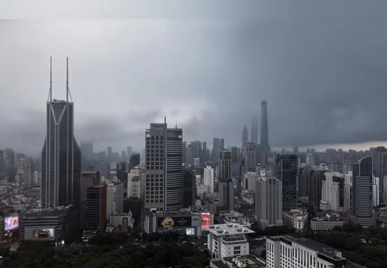 今日盘面复盘（芯片半导体调整）今日各大指数延续震荡调整，市场风格切换极其明