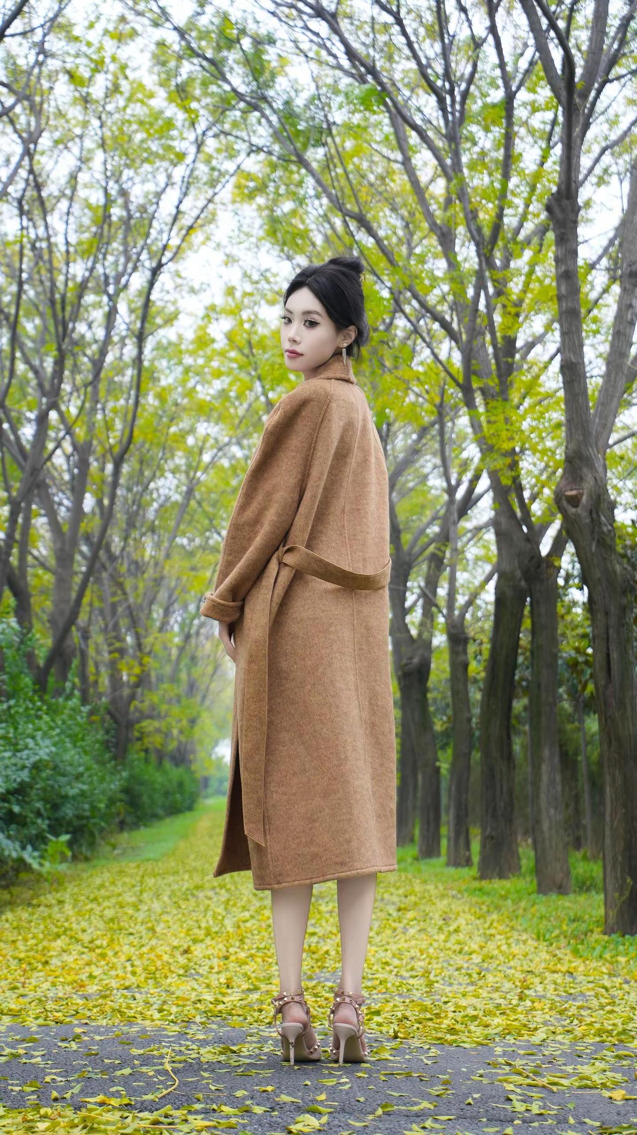 这才是秋天的落叶该有的状态。摄影