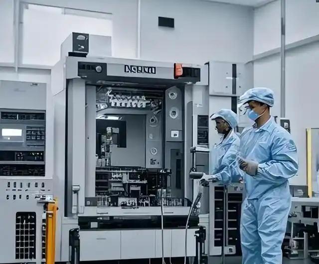 美记者爆猛料：ASML曾提议让自己成华盛顿在中国的情报耳目！ASML这家公司