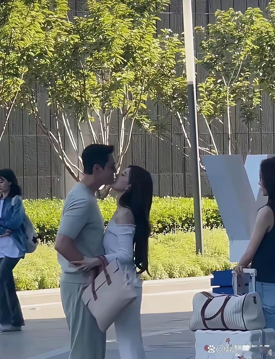 女演员在职业道路上，远比男演员的牺牲要大得多！