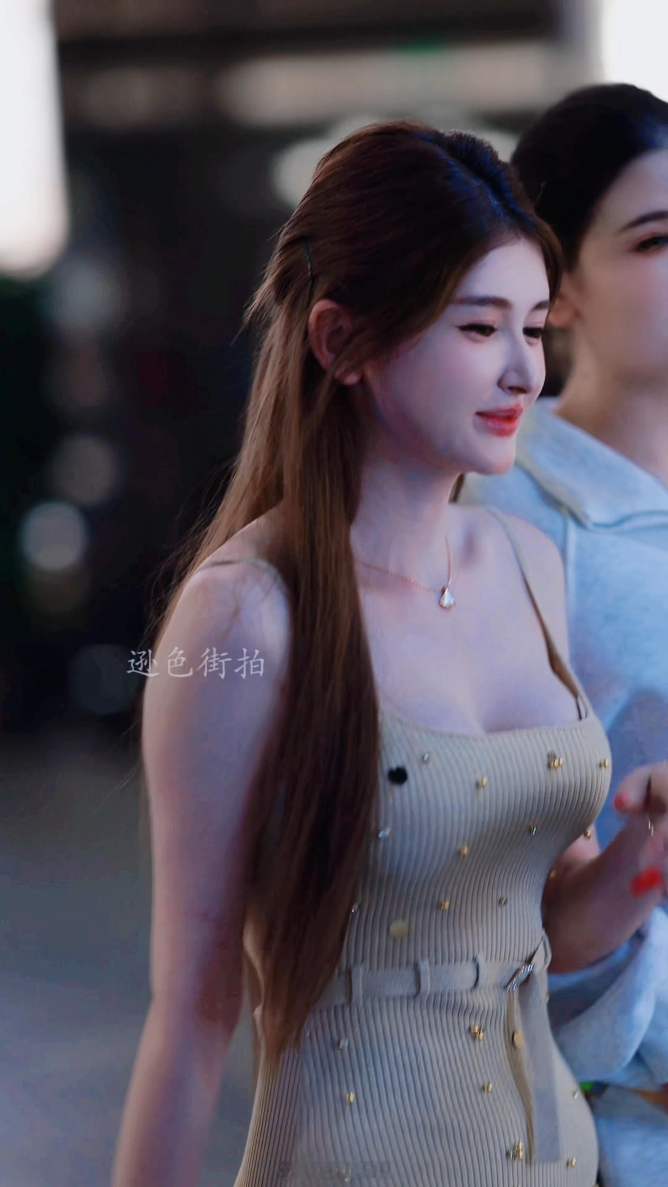 【成都街拍】晚安🌙🌙🌙丨摄影拍照每日穿搭​​​