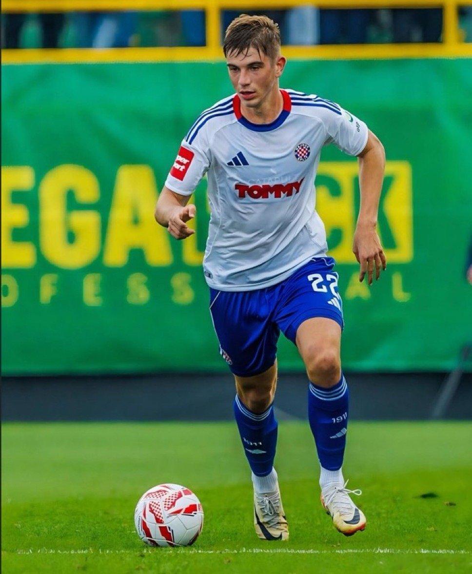 罗马诺：近日国际米兰与哈伊杜克后卫姆拉契奇的经纪人团队进行了会面转会费预计为5