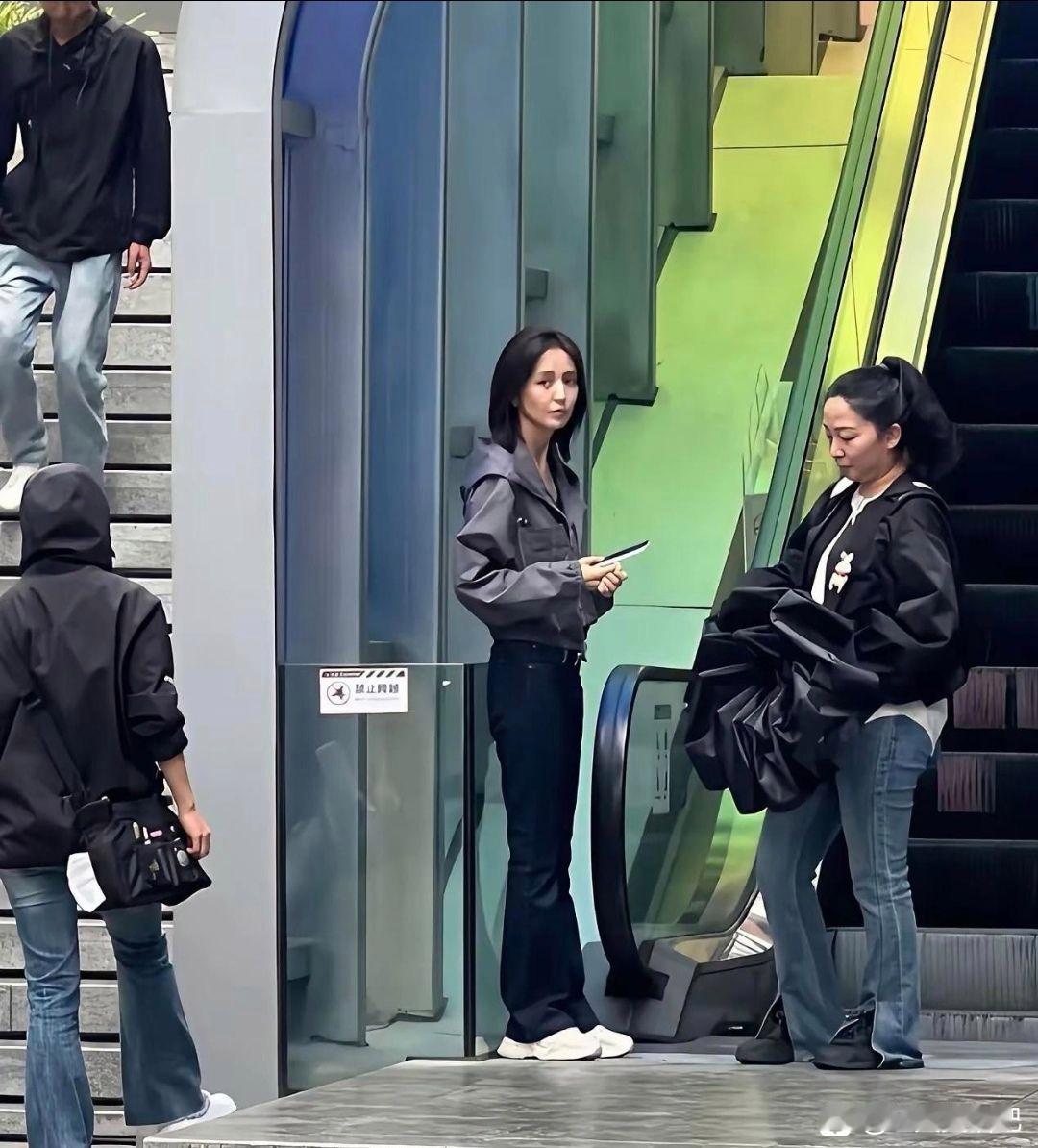 镜头里那么漂亮，真人也不过如此。