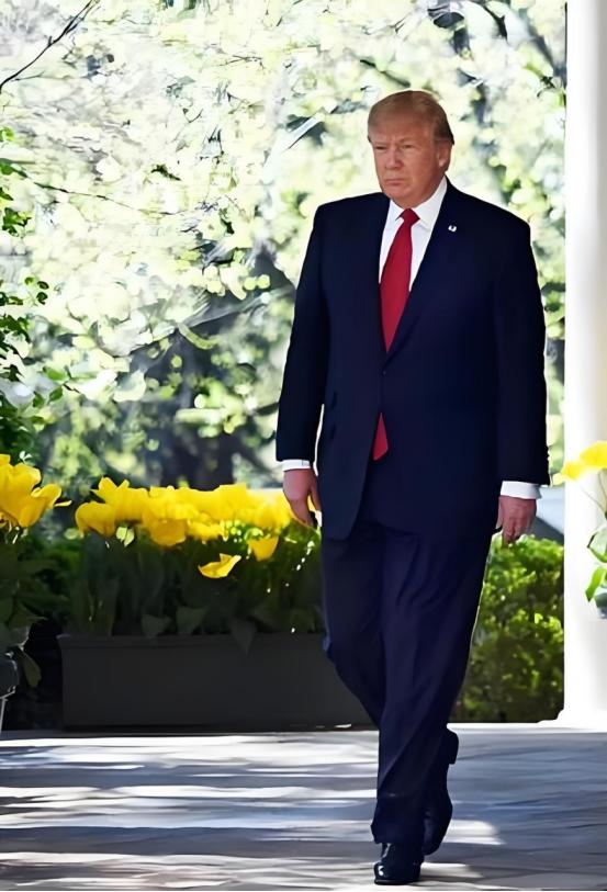 美国众议院曾通过一项法案：若中国以武力推进台湾统一，美国就要公开中国精英们的在美