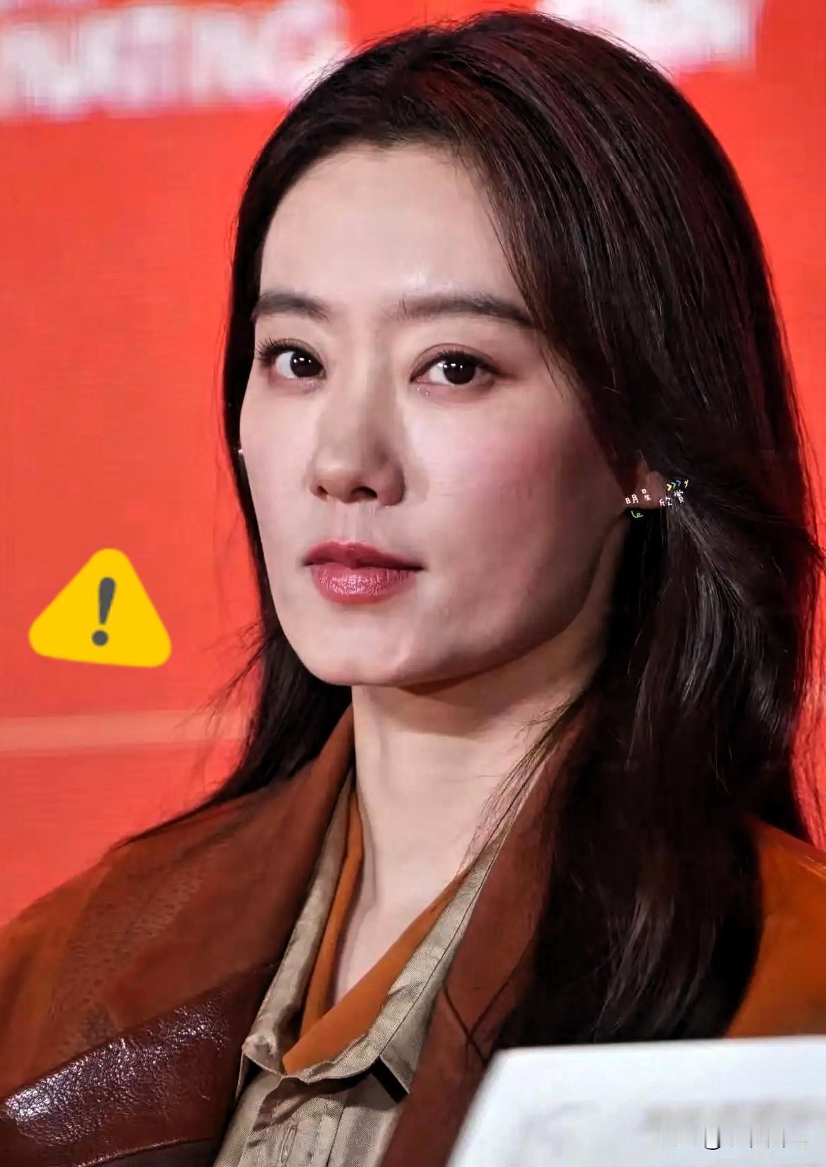张小斐估计要害怕了不是怕票房扑街被人看笑话，也不是怕圈内那些酸话，而是怕辜负
