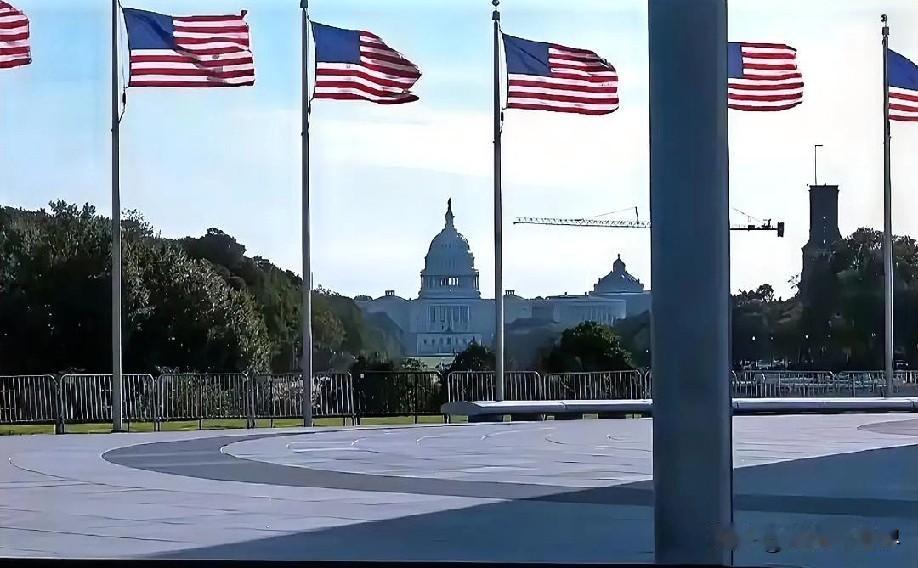 1月29日晚上的最新消息，速报，全都不容错过，第三条： 特朗普与民主党开启48小