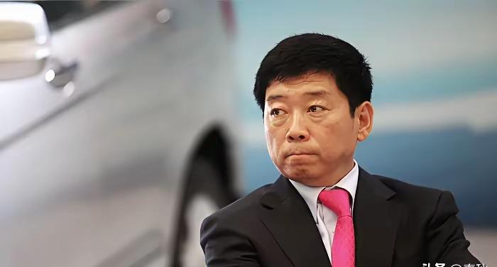 魏建军这个耿直的老头，又出来放炮了。他说，花一两百万买车的人，谁在乎油耗啊？