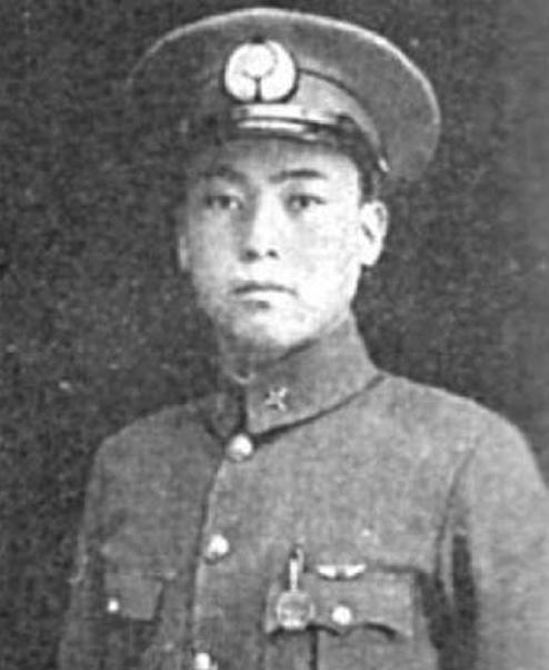 抗日战争时期，中国空军奋勇抗击日寇，英勇壮烈，可歌可泣。他们当中的中国空军第四大