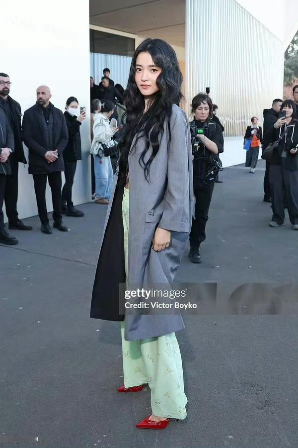 金泰梨柳智敏杨幂TOP登陆少年米兰时装周Prada大秀生图