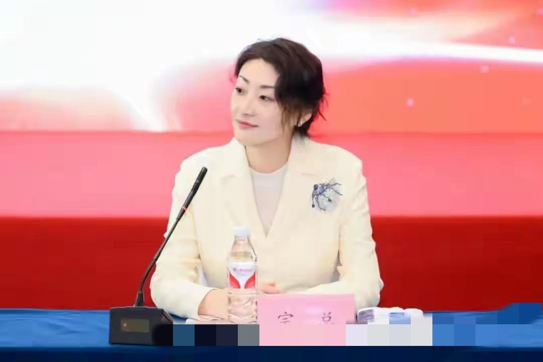 娃哈哈“心腹”被查，桶装水利润迷局才是关键？宗馥莉的“左膀右臂”严学峰被立