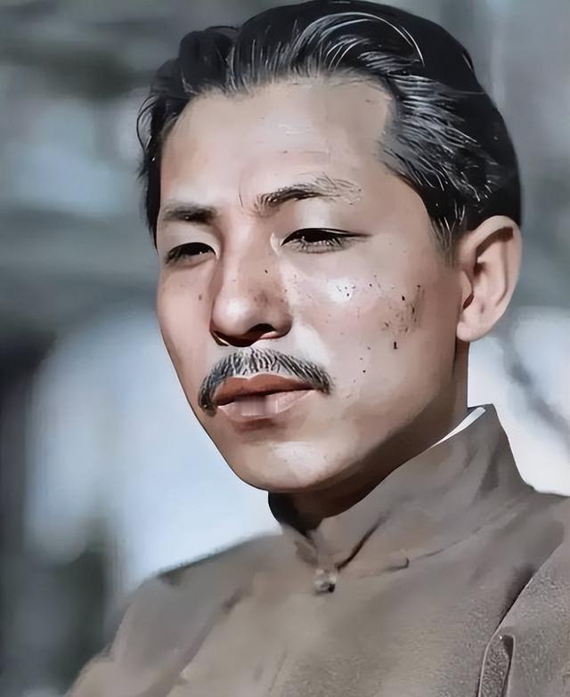 破局长征！张学良震撼论断：唯毛泽东能带出的奇迹1991年，90岁的张学良在哥
