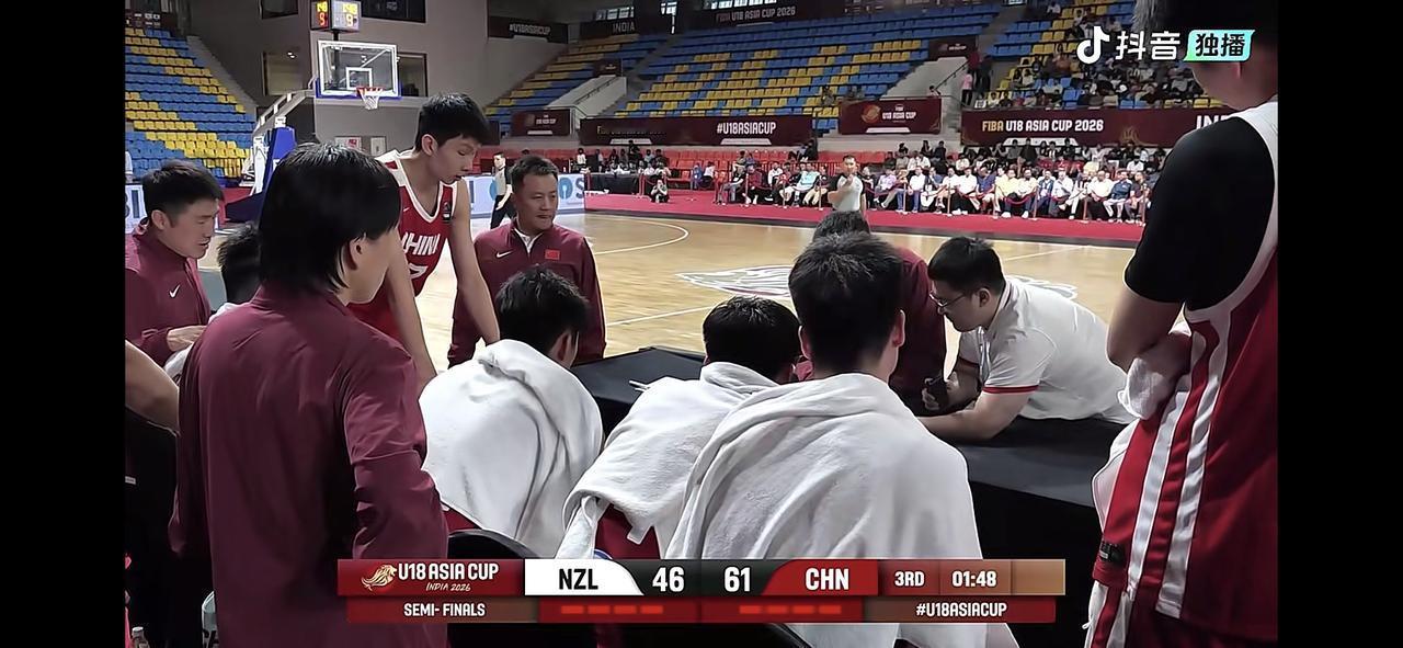 一人之力稳住局势，中国U18男篮赢了今晚19点整是中国U18男篮在亚洲杯上的