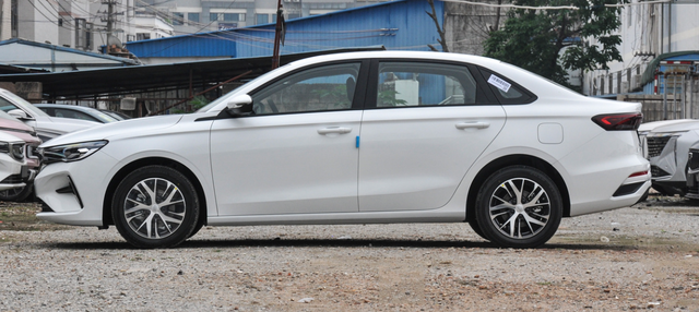 帝豪真实车主在哪最近吉利好几款车都有优惠活动，力度还挺大，像帝豪低配5W多就能